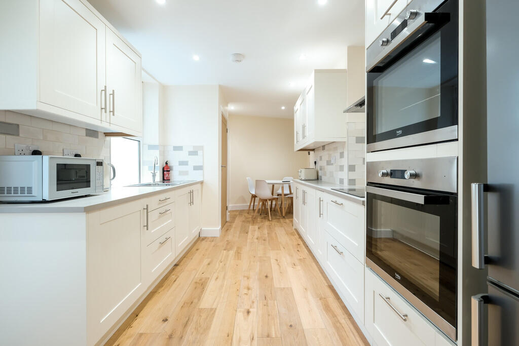 5 bed House Share for rent in Plymouth. From At Home Property - Plymouth