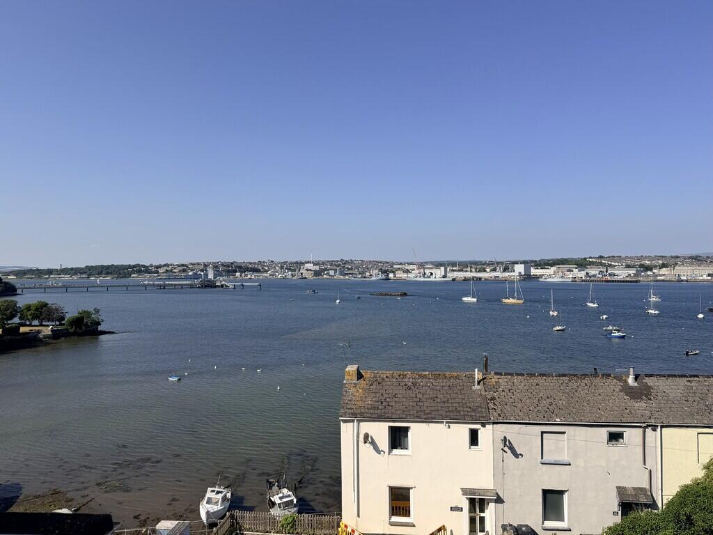 2 bed 1st Floor Flat for rent in Torpoint. From At Home Property - Plymouth