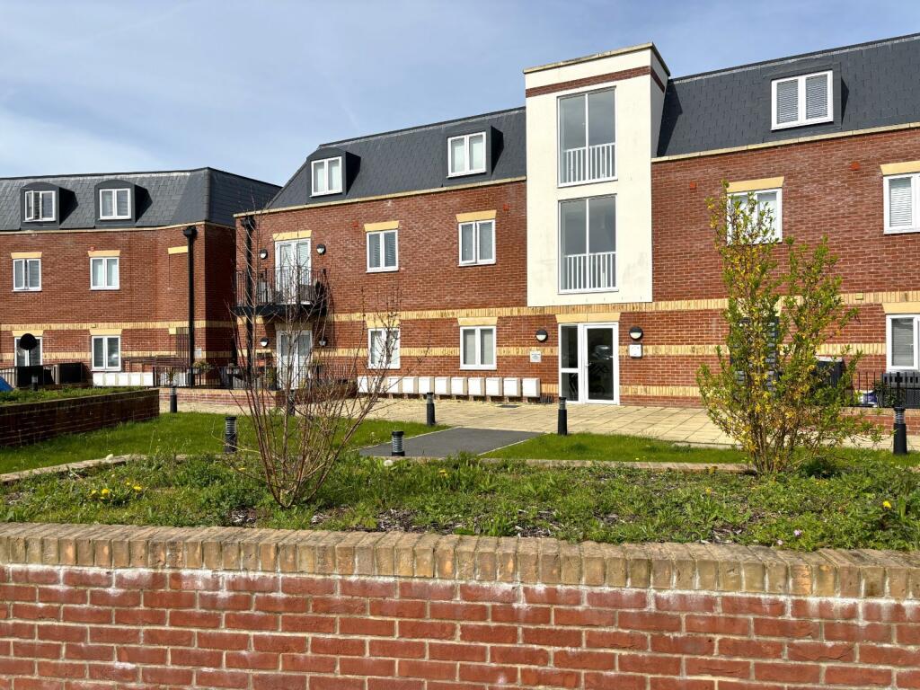 1 bed 1st Floor Flat for rent in Havant. From Beals - Havant