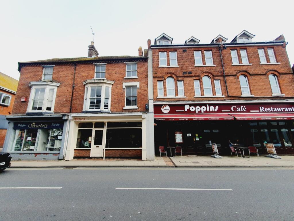 3 bed 1st Floor Flat for rent in Havant. From Beals - Havant