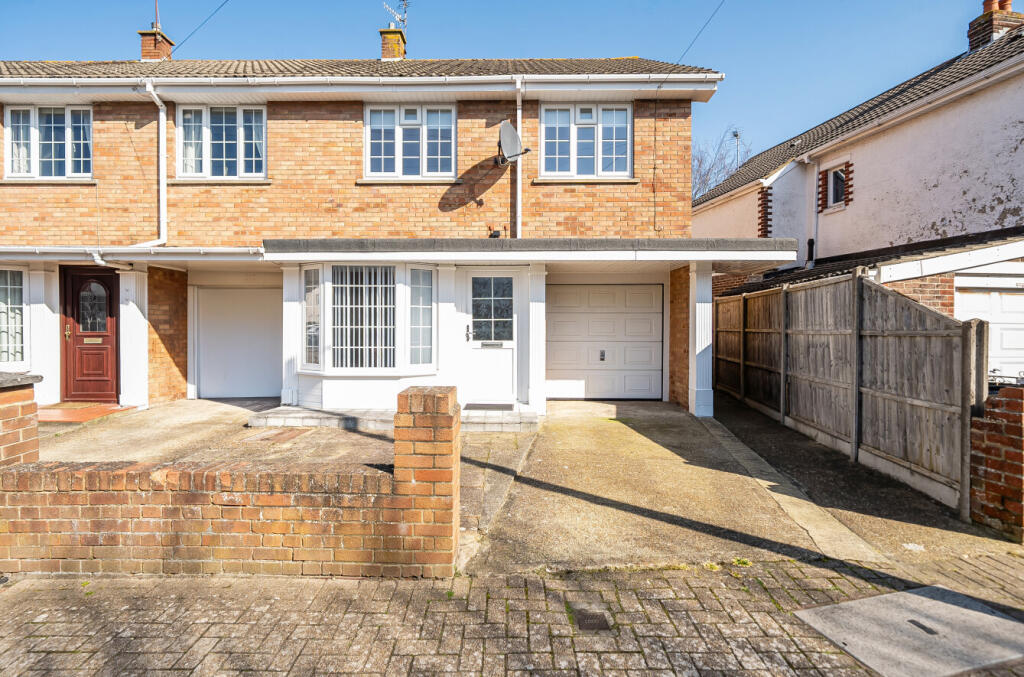 3 bed End of Terrace for rent in Portsmouth. From Beals - Havant