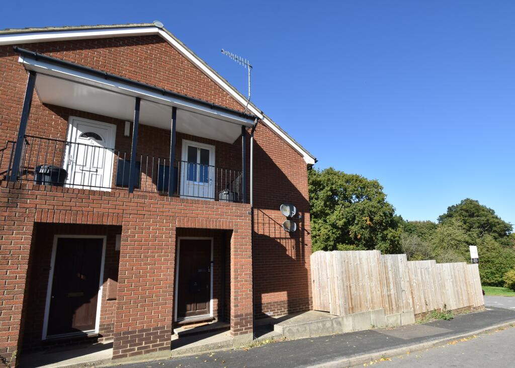 1 bed 1st Floor Flat for rent in Furzeley Corner. From Beals - Havant 1 bed 1st Floor Flat for rent in Furzeley Corner. From Beals - Havant