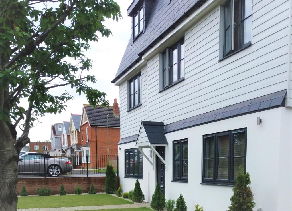 1 bed 1st Floor Flat for rent in Catherington. From Beals - Havant