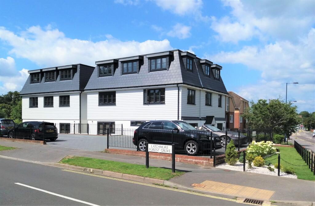 2 bed 1st Floor Flat for rent in Catherington. From Beals - Havant 2 bed 1st Floor Flat for rent in Catherington. From Beals - Havant
