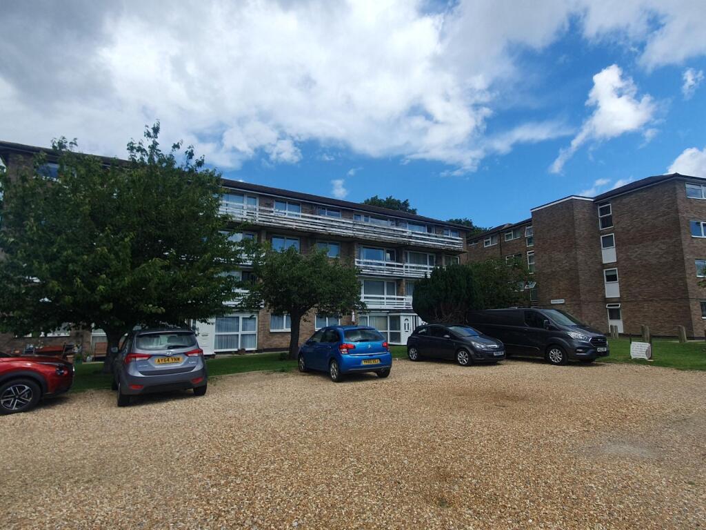 2 bed 1st Floor Flat for rent in Havant. From Beals - Havant 2 bed 1st Floor Flat for rent in Havant. From Beals - Havant