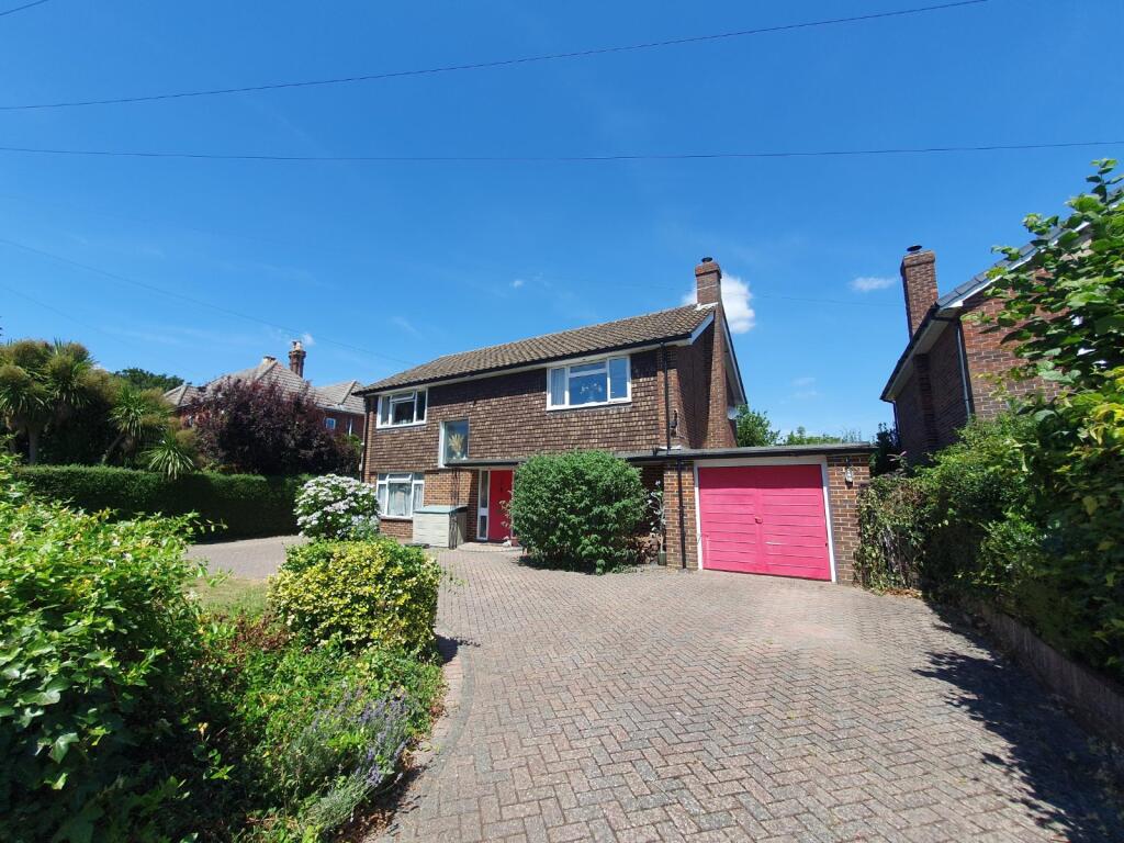 4 bed Detached for rent in Havant. From Beals - Havant 4 bed Detached for rent in Havant. From Beals - Havant