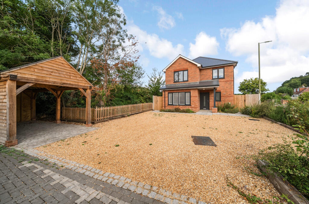 4 bed Detached for rent in Horndean. From Beals - Havant 4 bed Detached for rent in Horndean. From Beals - Havant