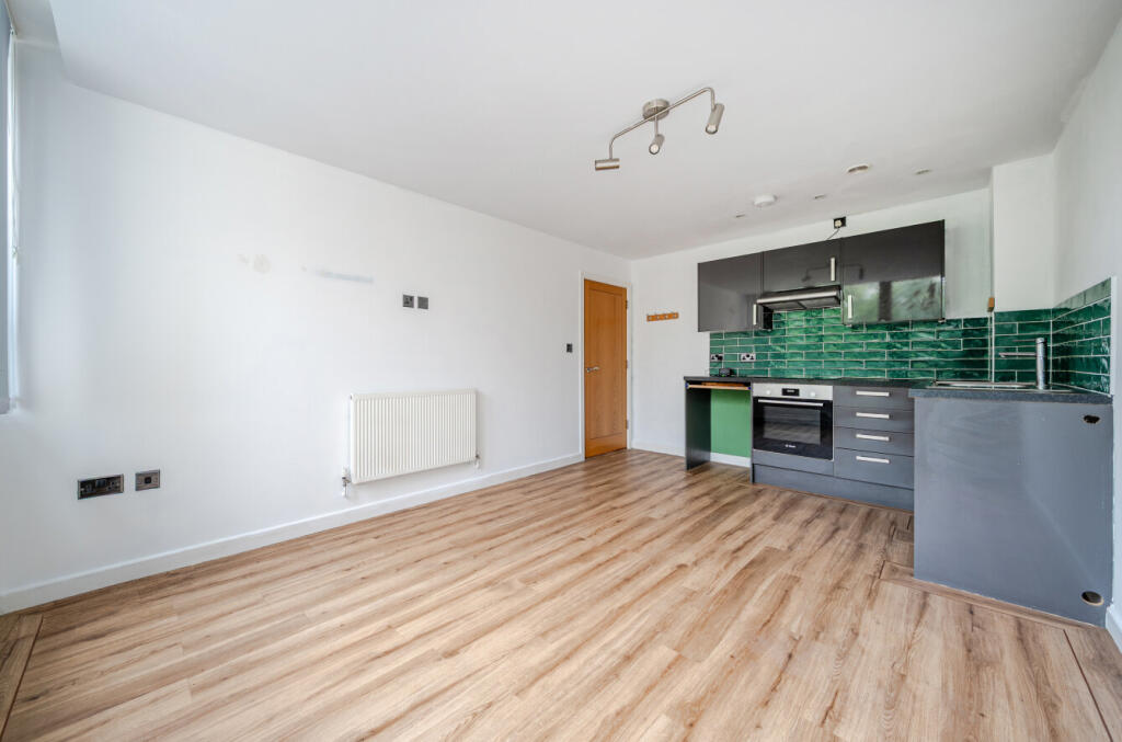 2 bed 1st Floor Flat for rent in Portsmouth. From Beals - Havant 2 bed 1st Floor Flat for rent in Portsmouth. From Beals - Havant