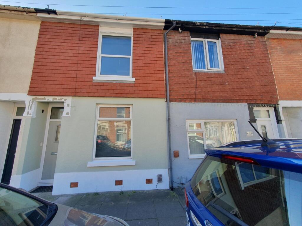 2 bed Mid Terraced House for rent in Portsmouth. From Beals - North End