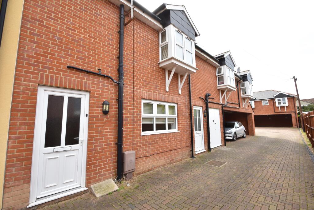 1 bed Detached for rent in Portsmouth. From Beals - North End