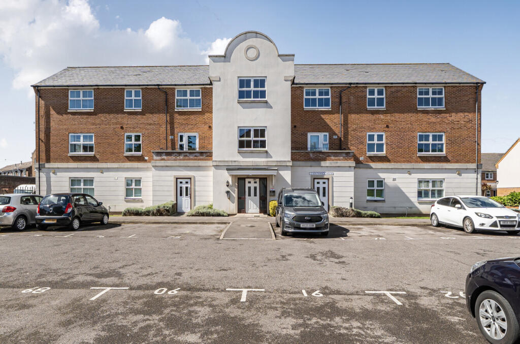 2 bed 1st Floor Flat for rent in Portsmouth. From Beals - North End 2 bed 1st Floor Flat for rent in Portsmouth. From Beals - North End