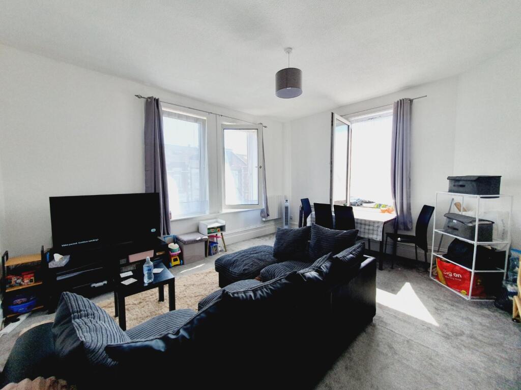 1 bed 1st Floor Flat for rent in Portsmouth. From Beals - North End 1 bed 1st Floor Flat for rent in Portsmouth. From Beals - North End