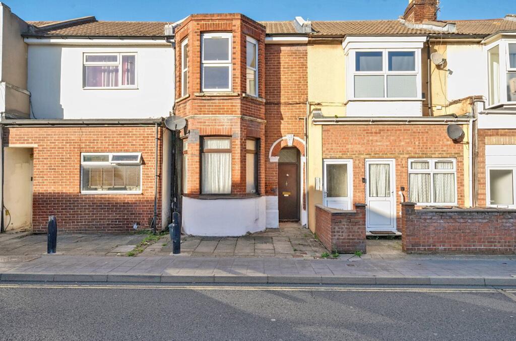 2 bed 1st Floor Flat for rent in Portsmouth. From Beals - North End 2 bed 1st Floor Flat for rent in Portsmouth. From Beals - North End