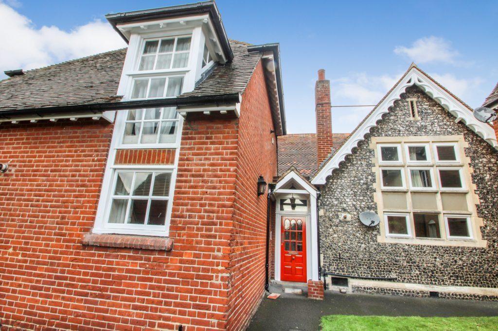 2 bed 1st Floor Flat for rent in Harbledown. From Day Management Services - Canterbury