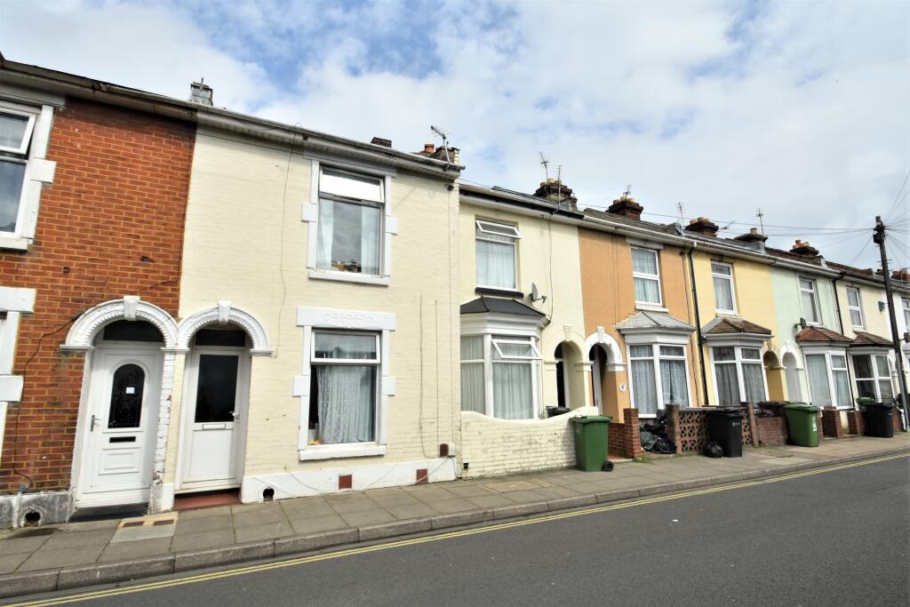 5 bed Mid Terraced House for rent in Portsmouth. From Beals - Southsea