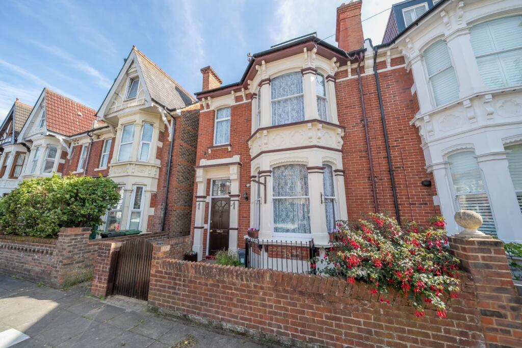 1 bed 1st Floor Flat for rent in Portsmouth. From Beals - Southsea