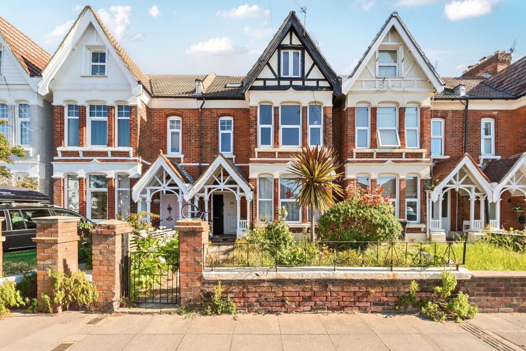 1 bed 1st Floor Flat for rent in Portsmouth. From Beals - Southsea