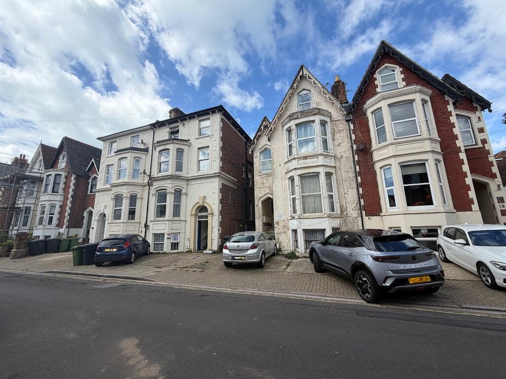 1 bed 1st Floor Flat for rent in Portsmouth. From Beals - Southsea