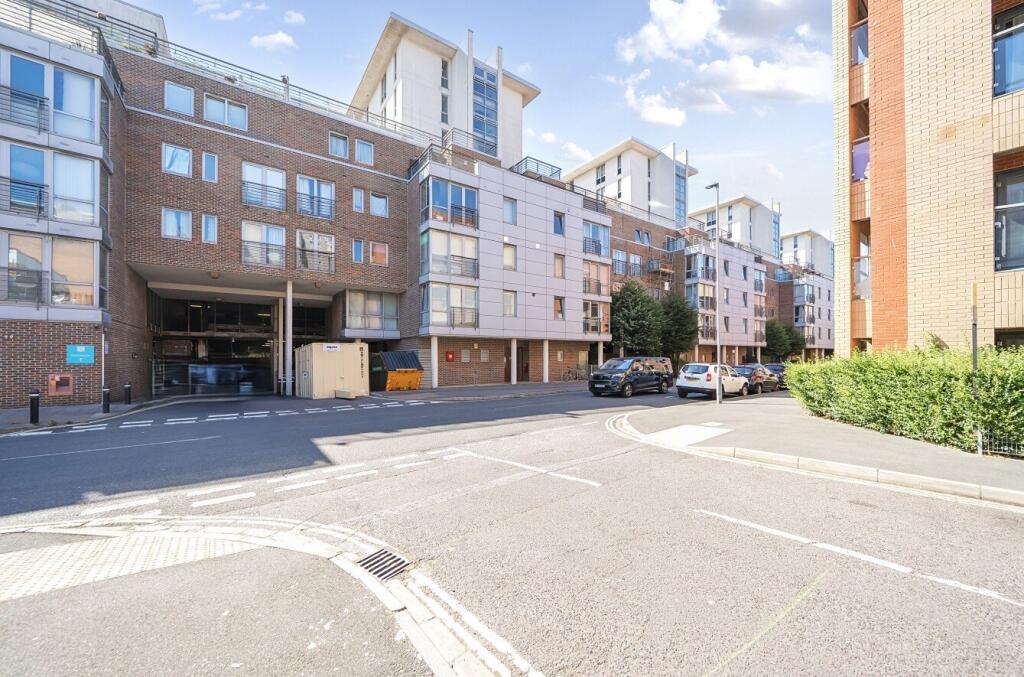 2 bed 1st Floor Flat for rent in Portsmouth. From Beals - Southsea