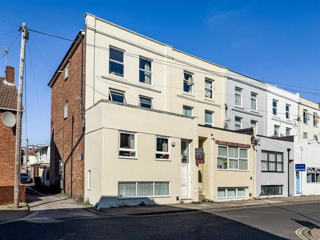 2 bed 1st Floor Flat for rent in Portsmouth. From Beals - Southsea
