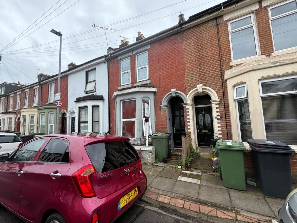 6 bed Mid Terraced House for rent in Portsmouth. From Beals - Southsea 6 bed Mid Terraced House for rent in Portsmouth. From Beals - Southsea