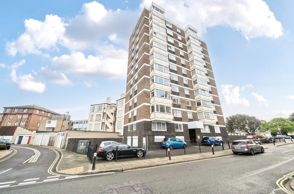2 bed 1st Floor Flat for rent in Portsmouth. From Beals - Southsea