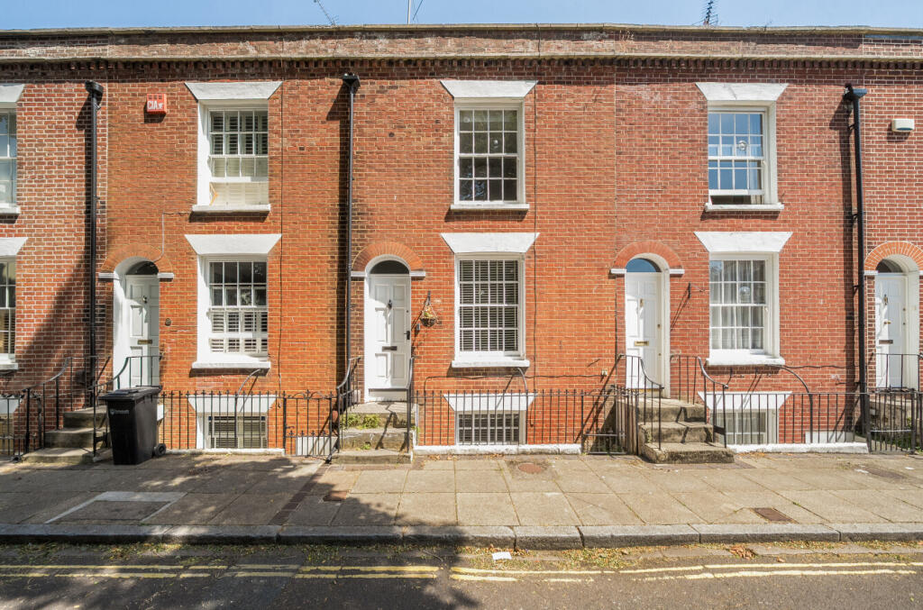 4 bed Mid Terraced House for rent in Portsmouth. From Beals - Southsea