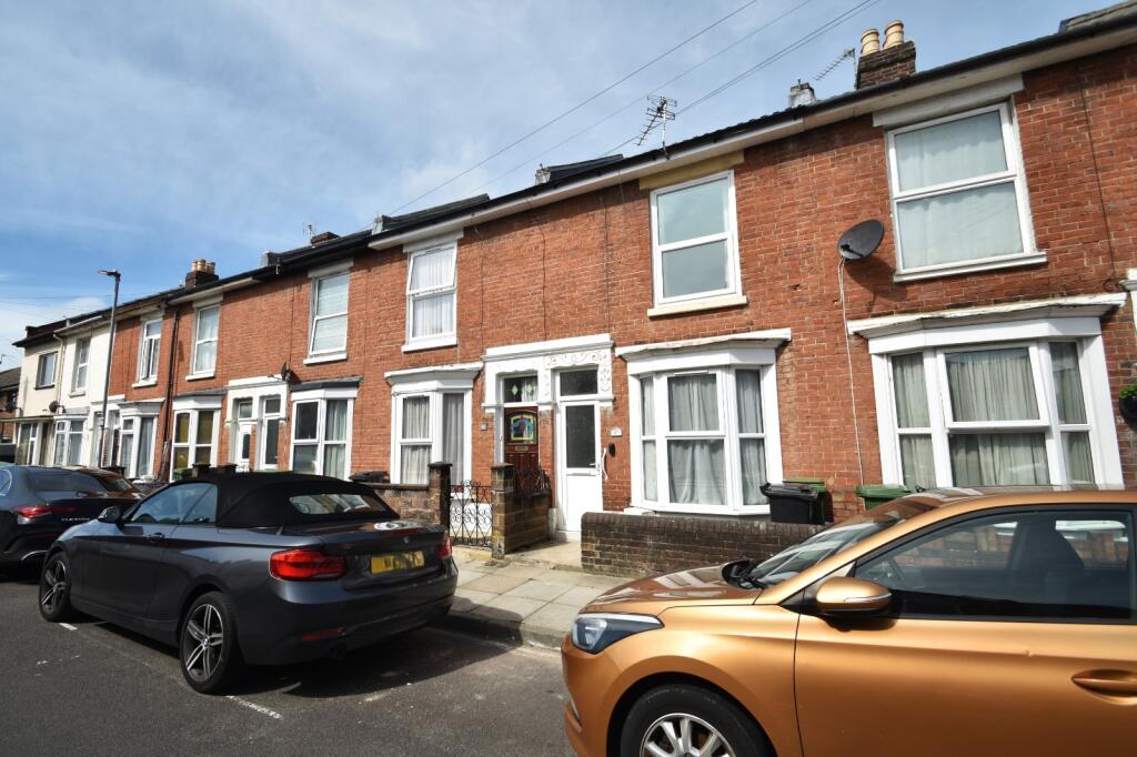 2 bed Mid Terraced House for rent in Portsmouth. From Beals - Southsea