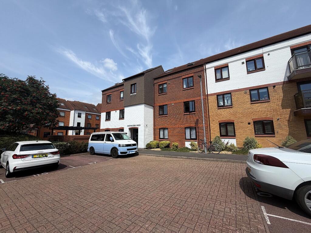 2 bed 1st Floor Flat for rent in Portsmouth. From Beals - Southsea
