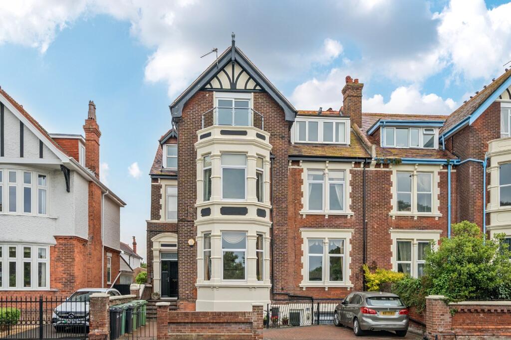 3 bed 1st Floor Flat for rent in Portsmouth. From Beals - Southsea 3 bed 1st Floor Flat for rent in Portsmouth. From Beals - Southsea