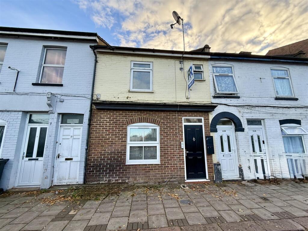 1 bed Apartment for rent in Luton. From P and R Property - Luton