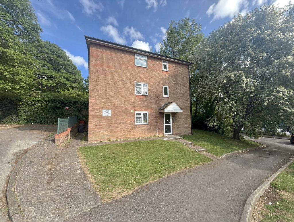 2 bed Apartment for rent in Cockernhoe. From P and R Property - Luton