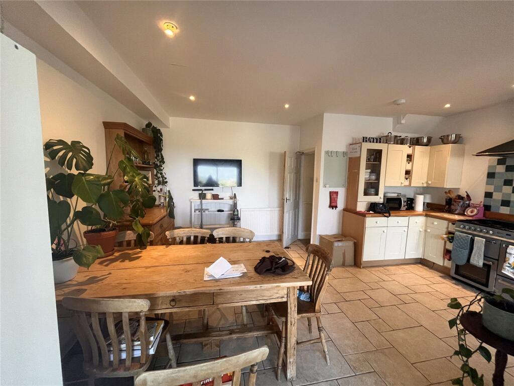 4 bed Detached for rent in Englishcombe. From Roman City Property Management Ltd - Bath