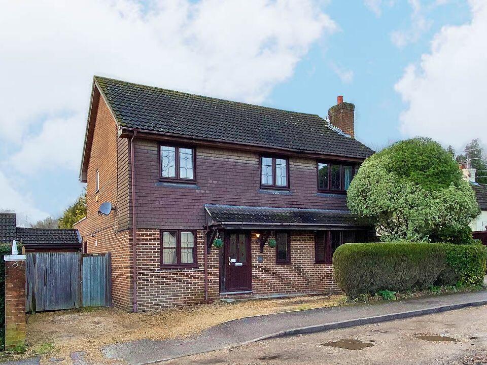 4 bed Detached for rent in Aldershot. From Bridges Estate Agents - Ash Vale