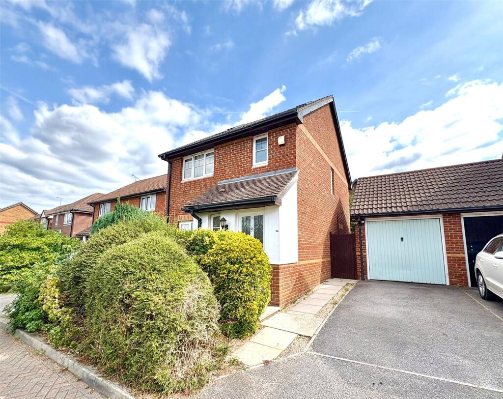 4 bed Detached for rent in Ash Green. From Bridges Estate Agents - Ash Vale