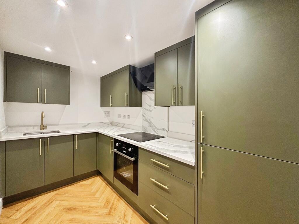 1 bed 1st Floor Flat for rent in Ash Green. From Bridges Estate Agents - Ash Vale 1 bed 1st Floor Flat for rent in Ash Green. From Bridges Estate Agents - Ash Vale