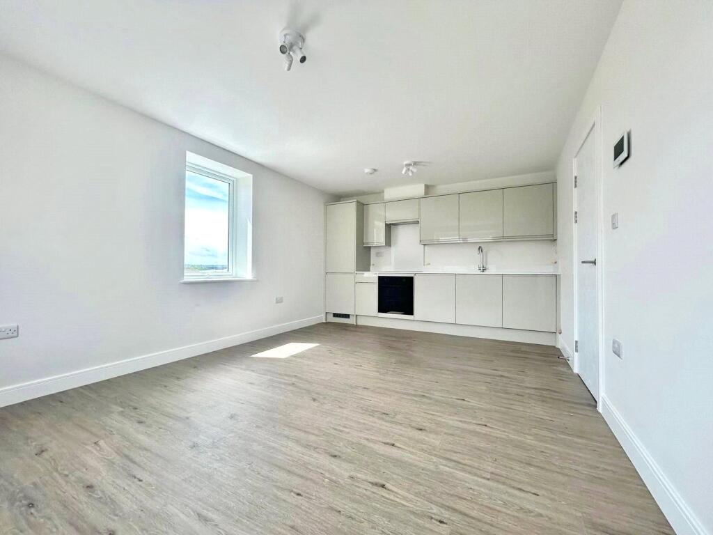 1 bed 1st Floor Flat for rent in Farnborough. From Bridges Estate Agents - Farnborough