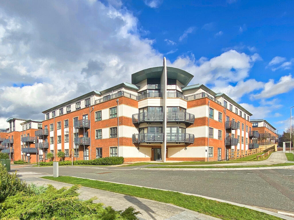 2 bed 1st Floor Flat for rent in Farnborough. From Bridges Estate Agents - Farnborough 2 bed 1st Floor Flat for rent in Farnborough. From Bridges Estate Agents - Farnborough