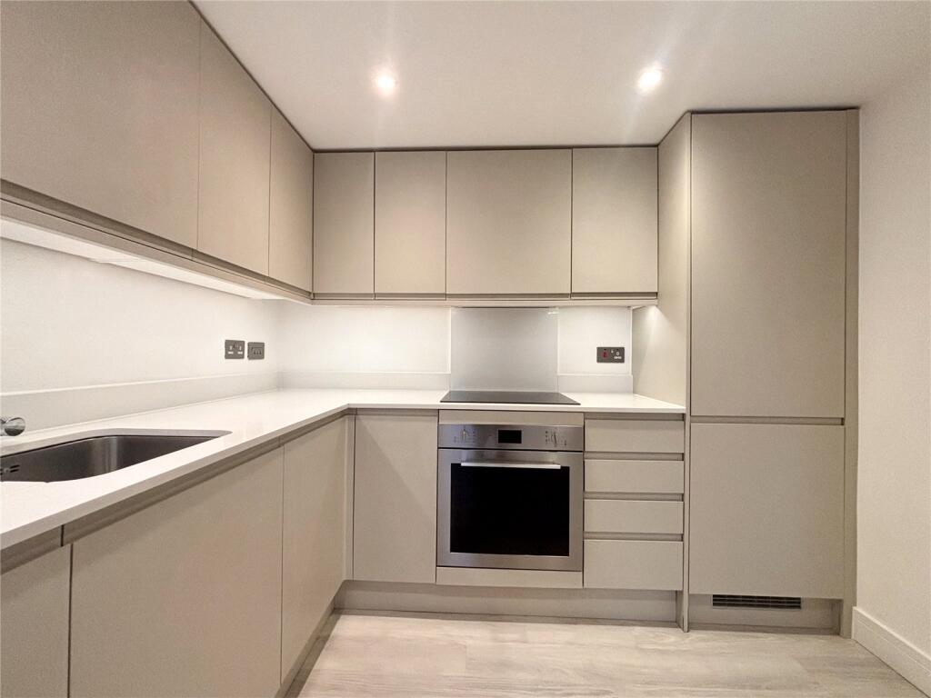 1 bed 1st Floor Flat for rent in Farnborough. From Bridges Estate Agents - Farnborough