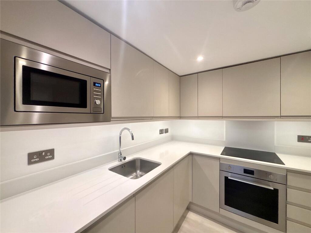 1 bed 1st Floor Flat for rent in Farnborough. From Bridges Estate Agents - Farnborough