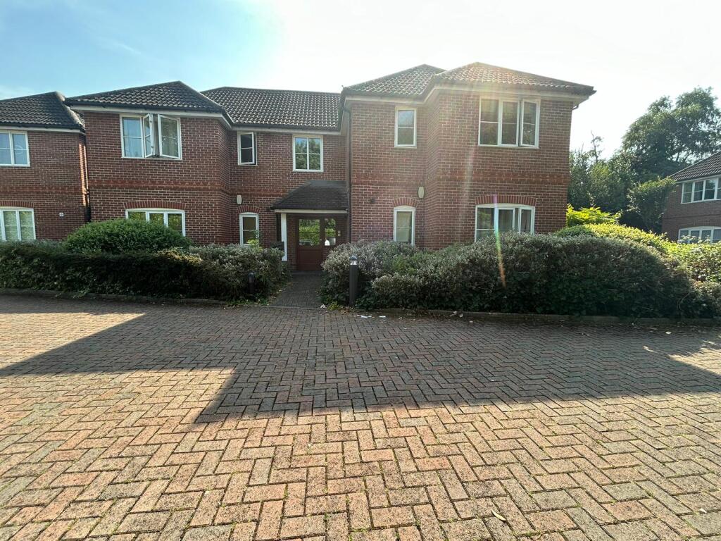 1 bed 1st Floor Flat for rent in Farnborough. From Bridges Estate Agents - Farnborough