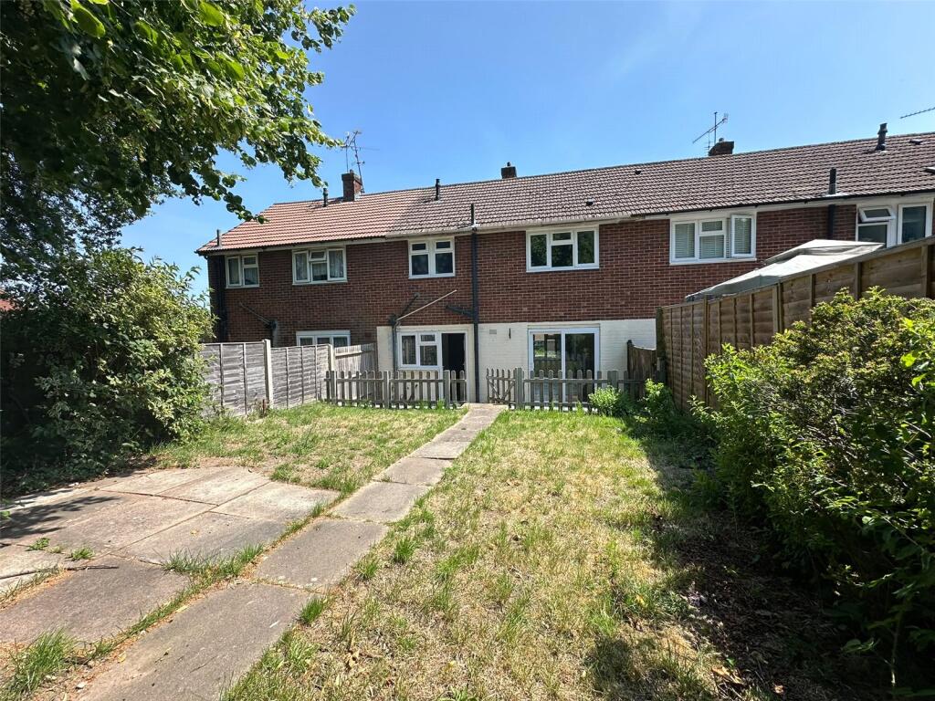 3 bed Mid Terraced House for rent in Farnborough. From Bridges Estate Agents - Farnborough