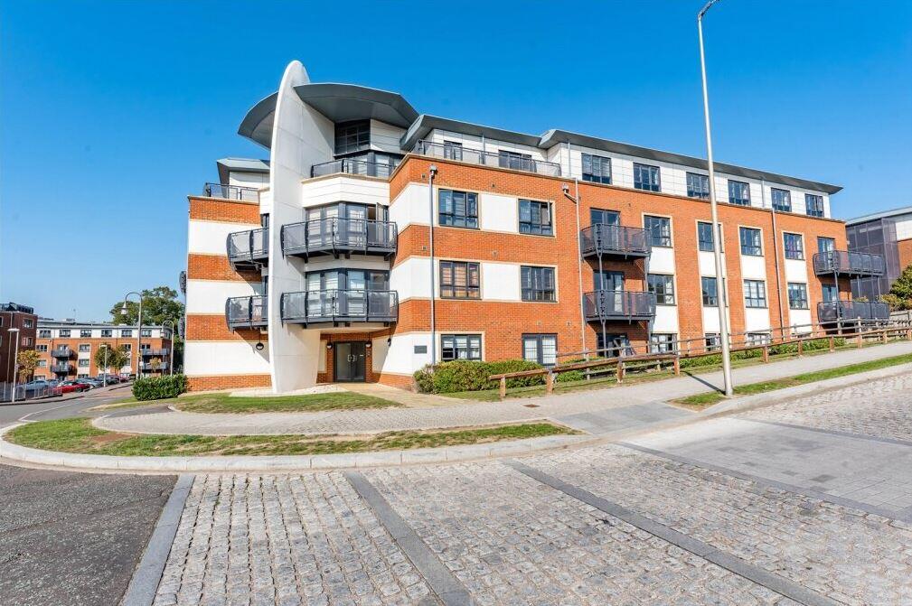 2 bed 1st Floor Flat for rent in Farnborough. From Bridges Estate Agents - Farnborough