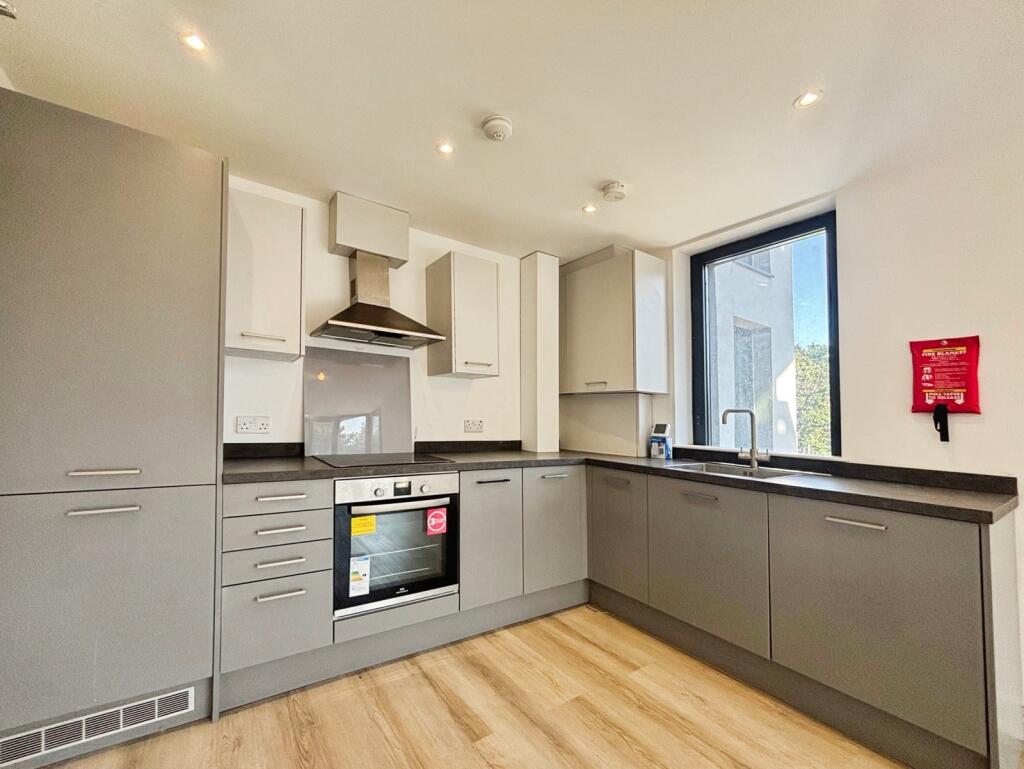 1 bed 1st Floor Flat for rent in Farnborough. From Bridges Estate Agents - Farnborough 1 bed 1st Floor Flat for rent in Farnborough. From Bridges Estate Agents - Farnborough