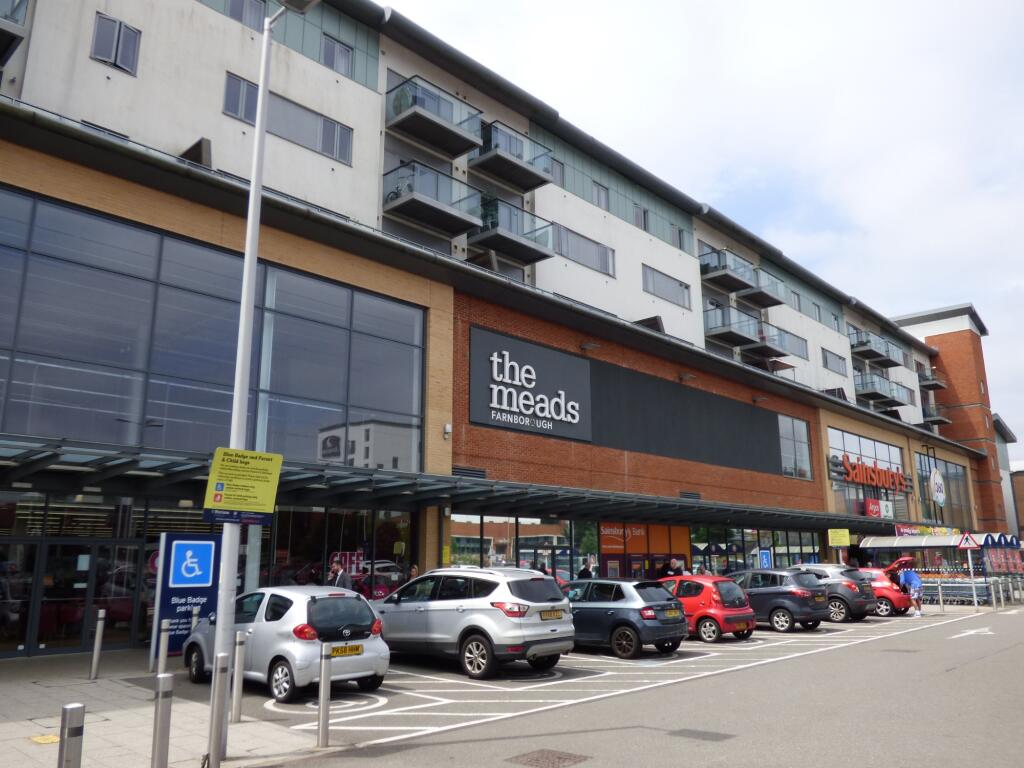 2 bed 1st Floor Flat for rent in Farnborough. From Bridges Estate Agents - Farnborough