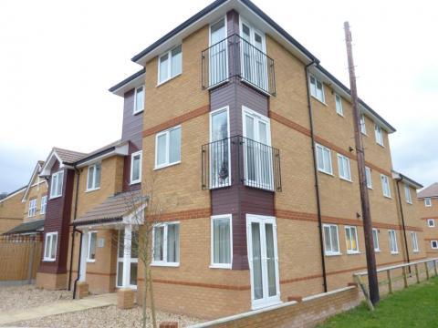 2 bed 1st Floor Flat for rent in Farnborough. From Bridges Estate Agents - Farnborough