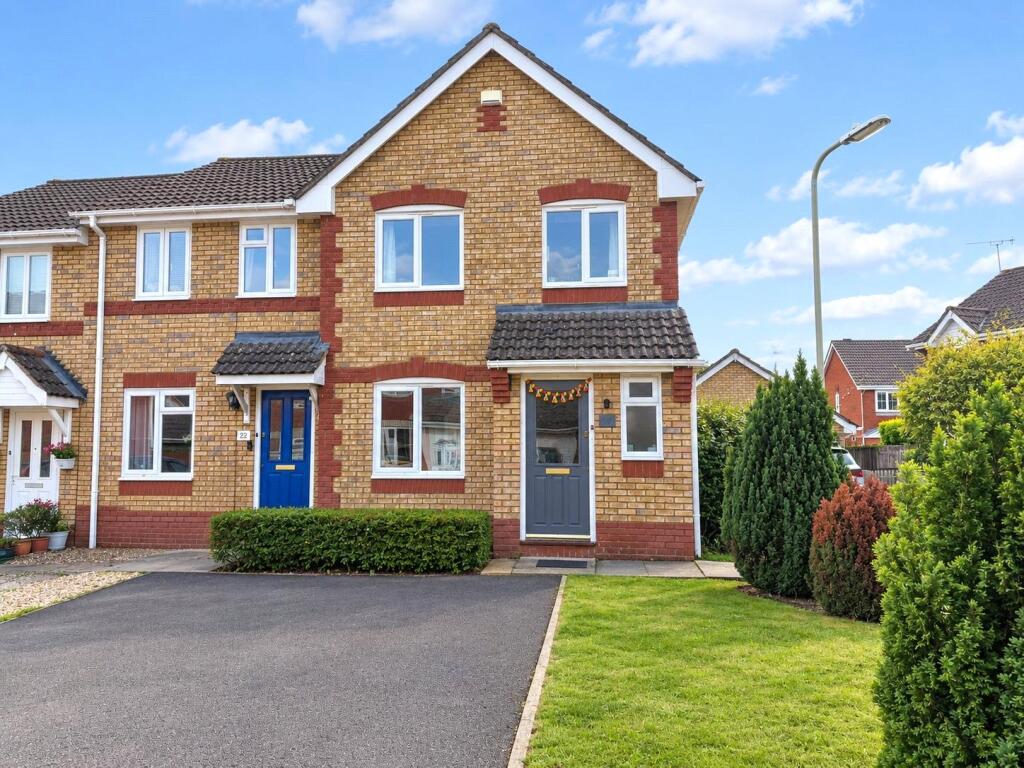 3 bed End of Terrace for rent in Farnborough. From Bridges Estate Agents - Farnborough