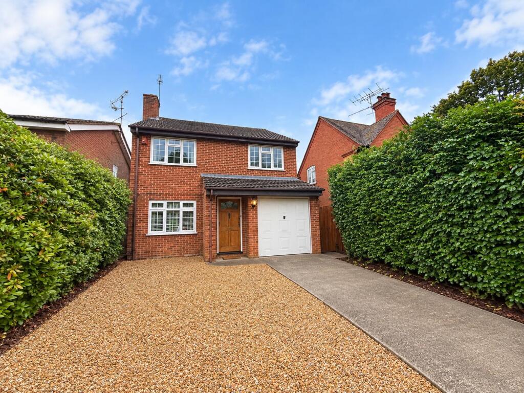 3 bed Detached for rent in Farnborough. From Bridges Estate Agents - Farnborough