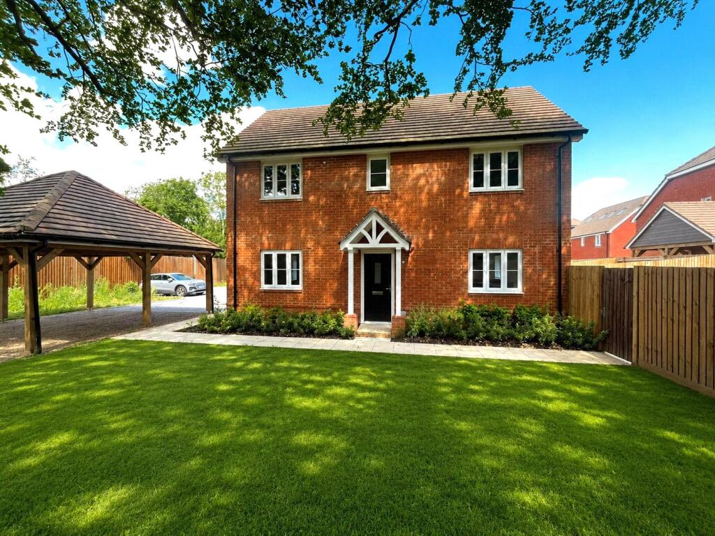 3 bed Detached for rent in Tongham. From Bridges Estate Agents - Farnham 3 bed Detached for rent in Tongham. From Bridges Estate Agents - Farnham