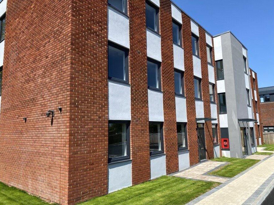 2 bed 1st Floor Flat for rent in Fleet. From Bridges Estate Agents - Fleet